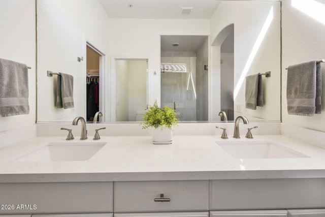 19475 N GRAYHAWK Drive 2086, Scottsdale, AZ 85255