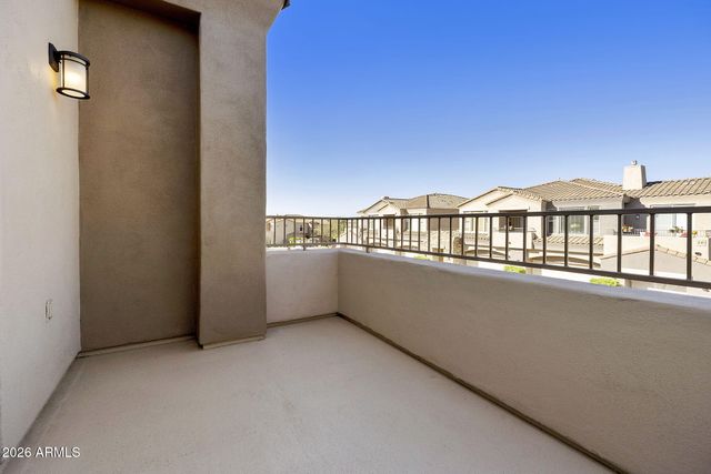 19475 N GRAYHAWK Drive 2086, Scottsdale, AZ 85255