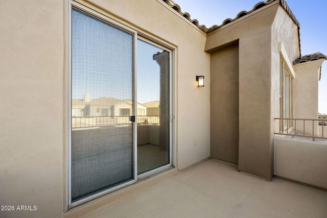 19475 N GRAYHAWK Drive 2086, Scottsdale, AZ 85255