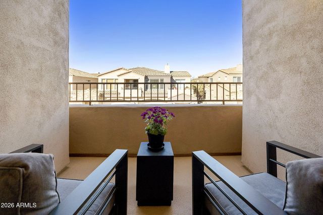 19475 N GRAYHAWK Drive 2086, Scottsdale, AZ 85255