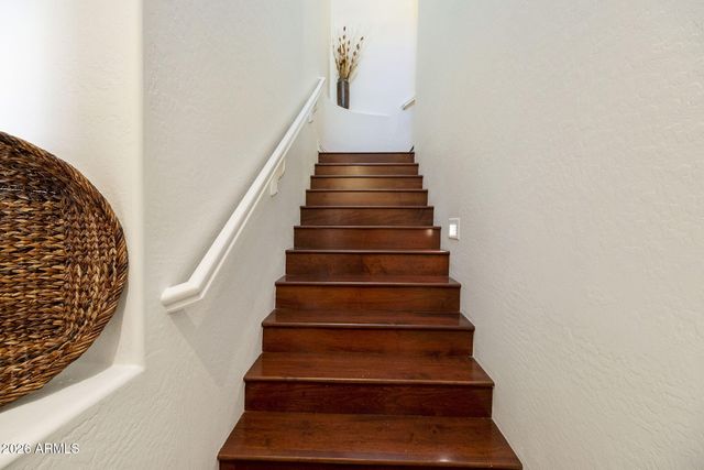 19475 N GRAYHAWK Drive 2086, Scottsdale, AZ 85255