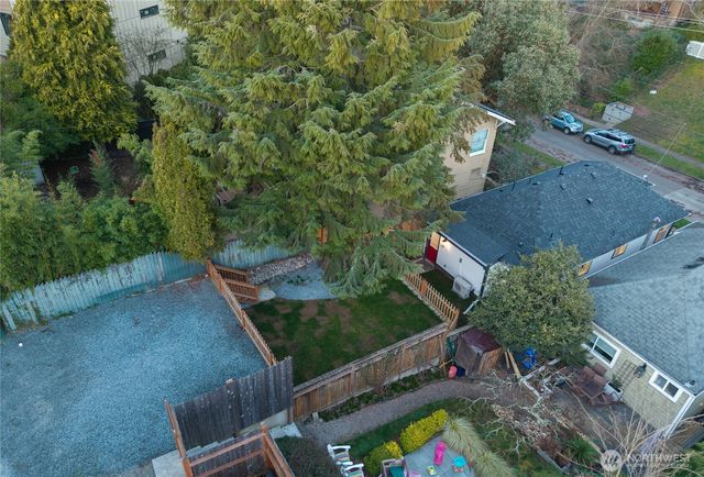 1927 42nd Avenue SW, Seattle, WA 98116