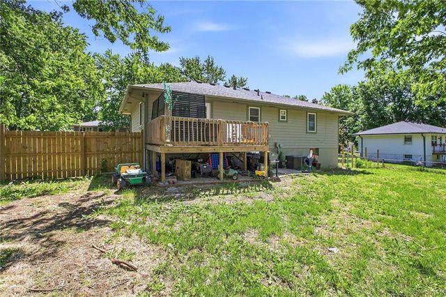 326 Gregory Drive, Gower, MO 64454