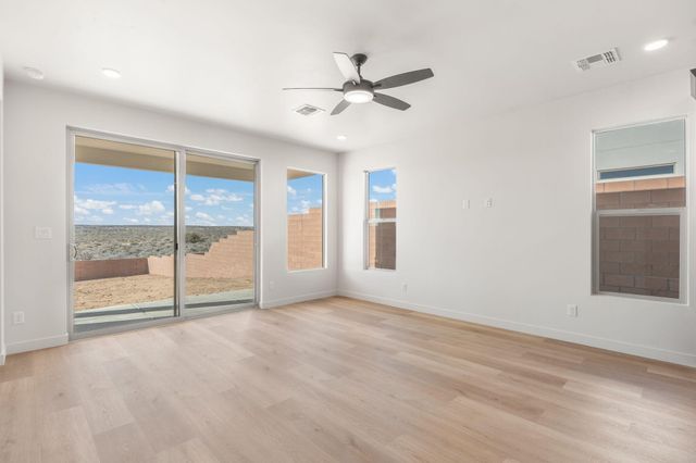 2527 Box Lake Drive NE, Rio Rancho, NM 87144