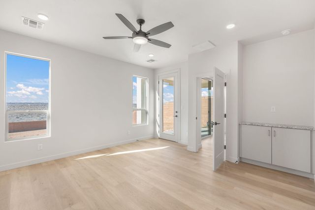 2527 Box Lake Drive NE, Rio Rancho, NM 87144