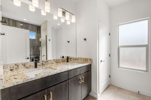 2527 Box Lake Drive NE, Rio Rancho, NM 87144