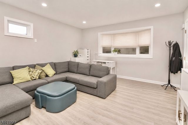 11 Insley Ave, Rutherford Boro, NJ 07070