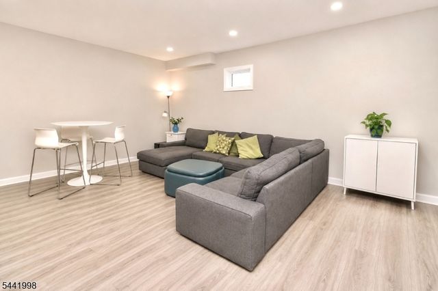 11 Insley Ave, Rutherford Boro, NJ 07070