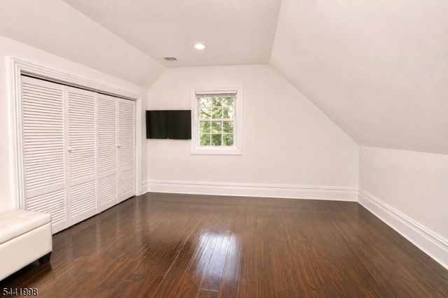 11 Insley Ave, Rutherford Boro, NJ 07070