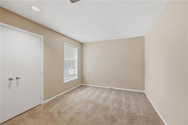 1305 NW Village Drive C, Blue Springs, MO 64015