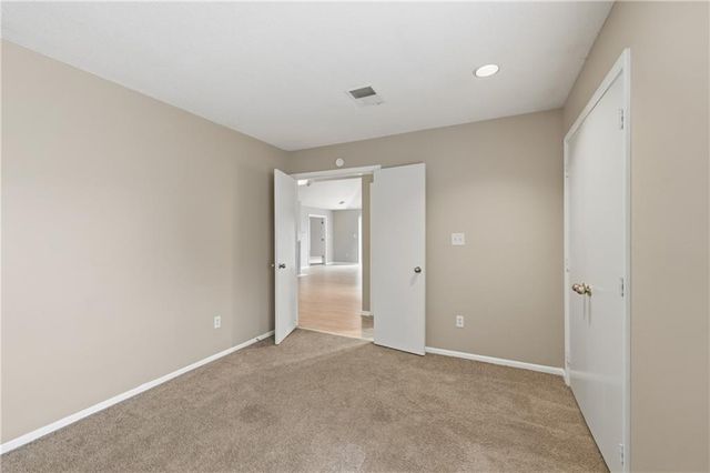 1305 NW Village Drive C, Blue Springs, MO 64015