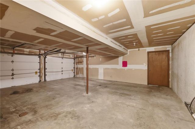 1305 NW Village Drive C, Blue Springs, MO 64015