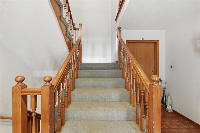 1305 NW Village Drive C, Blue Springs, MO 64015