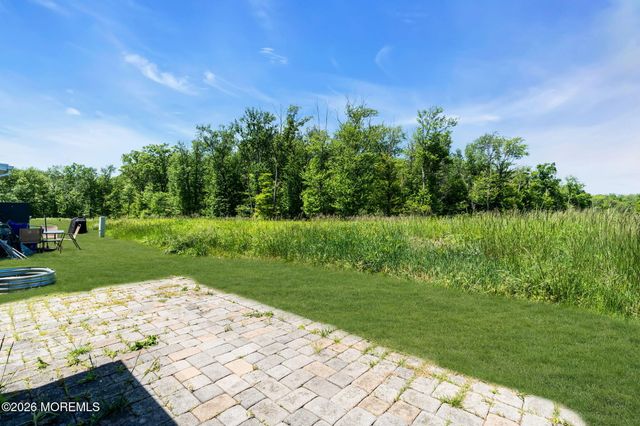 2 Utah Drive 143, Matawan, NJ 07747