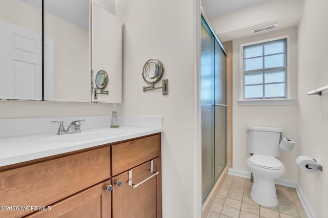 2 Utah Drive 143, Matawan, NJ 07747