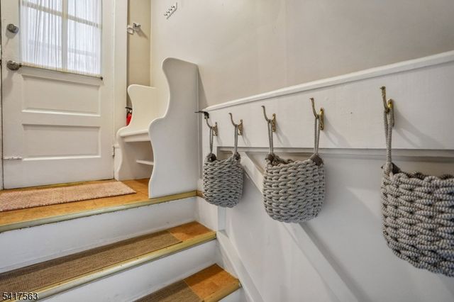 48 Kendal Ave, Maplewood Twp., NJ 07040