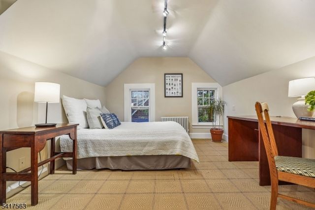 48 Kendal Ave, Maplewood Twp., NJ 07040