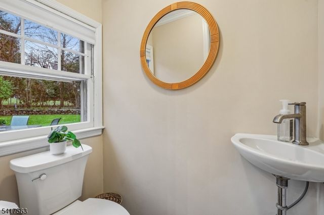 48 Kendal Ave, Maplewood Twp., NJ 07040