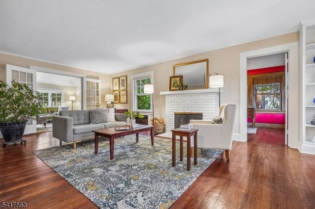 48 Kendal Ave, Maplewood Twp., NJ 07040