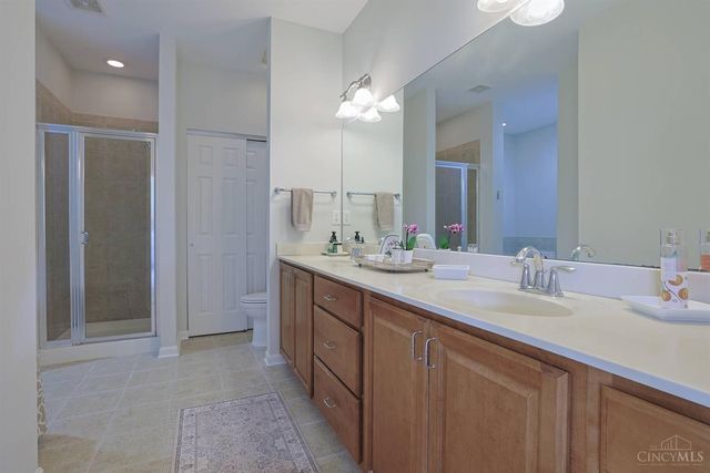 1704 Harmon Drive, Wyoming, OH 45215