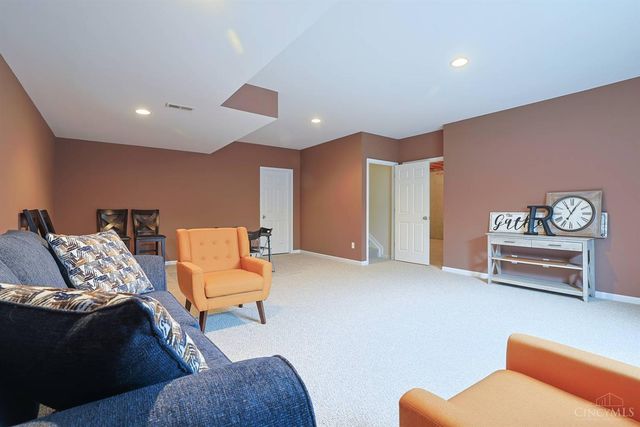 1704 Harmon Drive, Wyoming, OH 45215