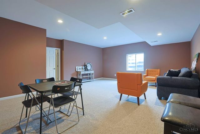 1704 Harmon Drive, Wyoming, OH 45215