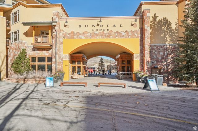 3720 N SUNDIAL CT #B304, Park City, UT 84098