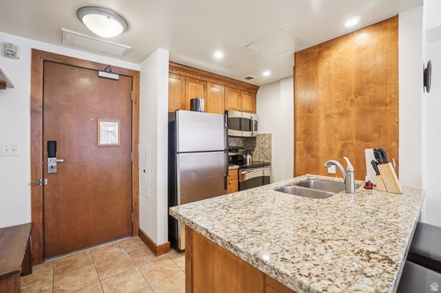 3720 N SUNDIAL CT #B304, Park City, UT 84098