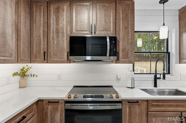 143 Willow Creek Road, Union, MO 63084