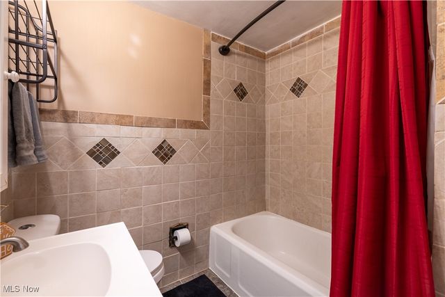 1856 17th Street, Cuyahoga Falls, OH 44223