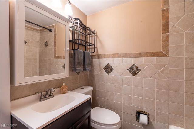 1856 17th Street, Cuyahoga Falls, OH 44223