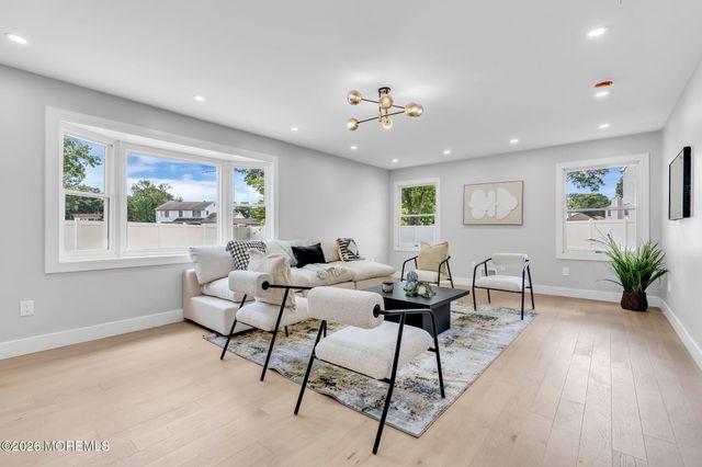 160 Berkeley Drive, Brick, NJ 08724