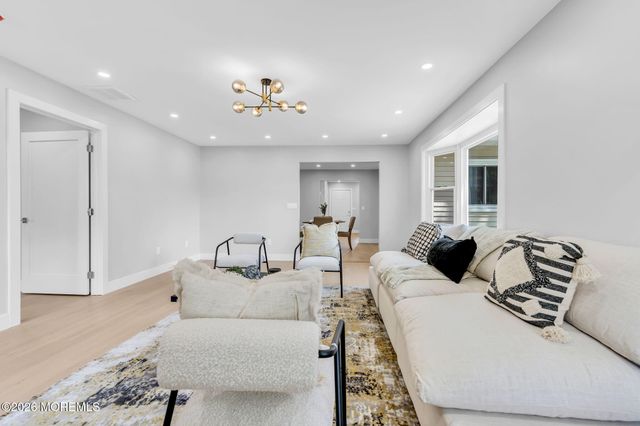 160 Berkeley Drive, Brick, NJ 08724