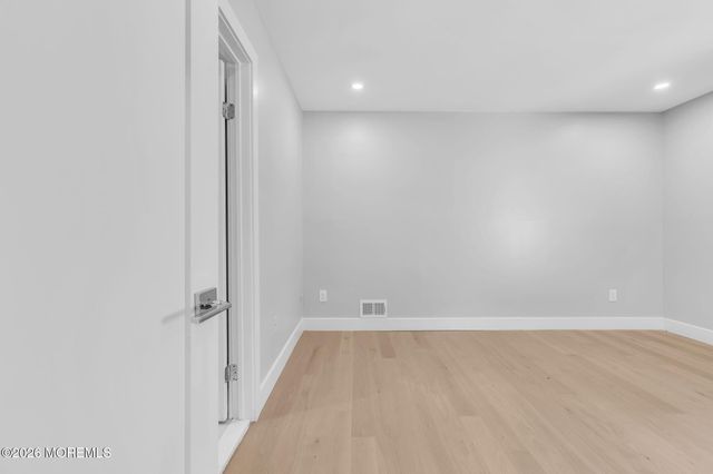 160 Berkeley Drive, Brick, NJ 08724