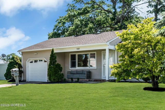 160 Berkeley Drive, Brick, NJ 08724