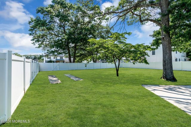 160 Berkeley Drive, Brick, NJ 08724