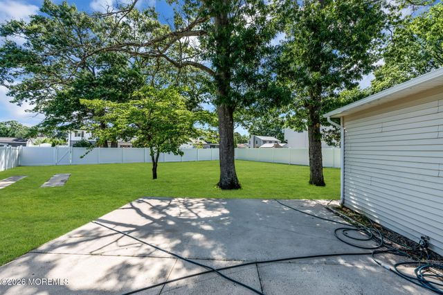160 Berkeley Drive, Brick, NJ 08724