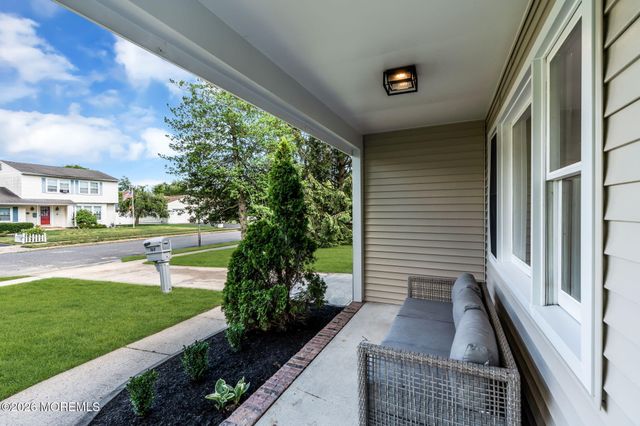 160 Berkeley Drive, Brick, NJ 08724