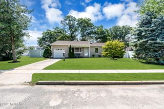 160 Berkeley Drive, Brick, NJ 08724