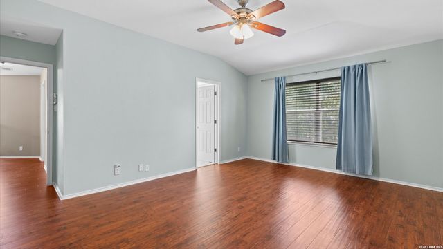 21111 Encino Oaks, San Antonio, TX 78259