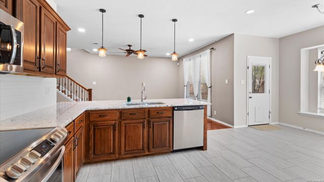 21111 Encino Oaks, San Antonio, TX 78259