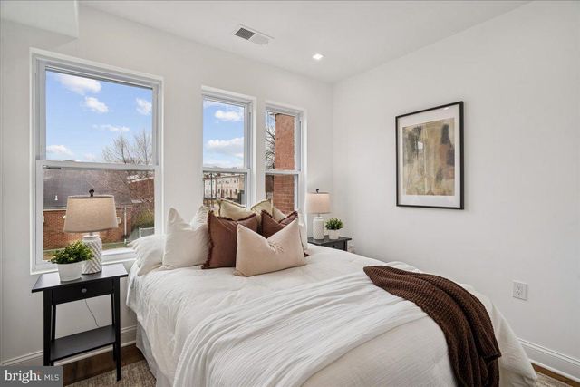 1538 LEVIS ST NE, Washington, DC 20002