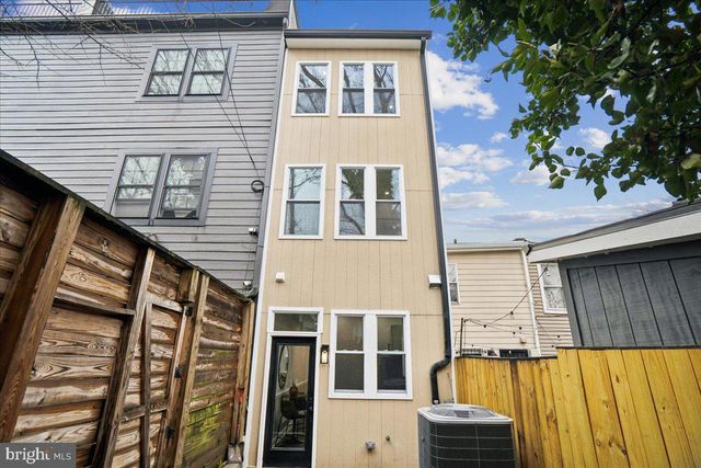 1538 LEVIS ST NE, Washington, DC 20002