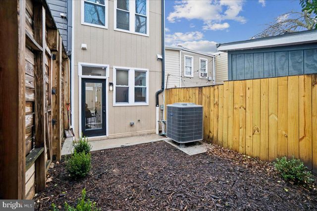 1538 LEVIS ST NE, Washington, DC 20002