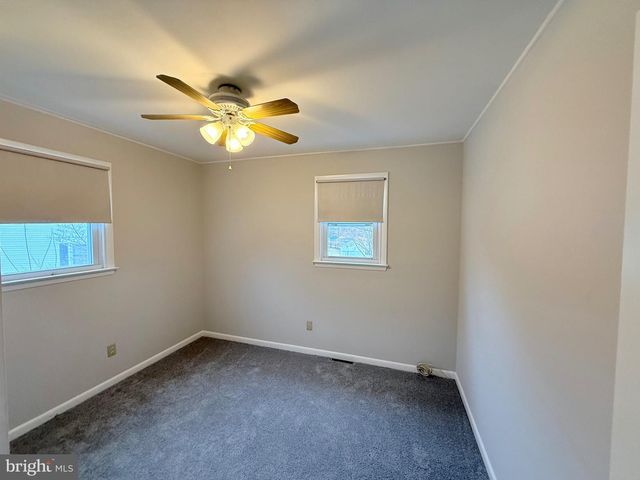 149 LAKE DR, Downingtown, PA 19335