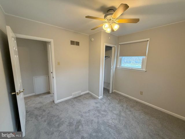 149 LAKE DR, Downingtown, PA 19335