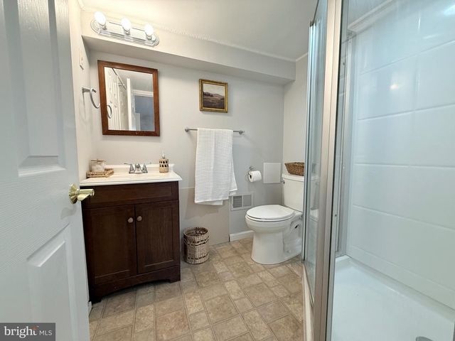 149 LAKE DR, Downingtown, PA 19335