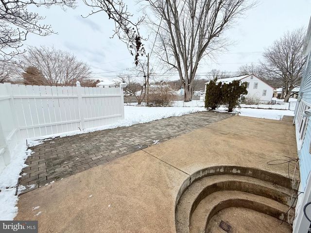 149 LAKE DR, Downingtown, PA 19335