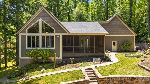 67 Reeses Ridge Court, Hendersonville, NC 28739