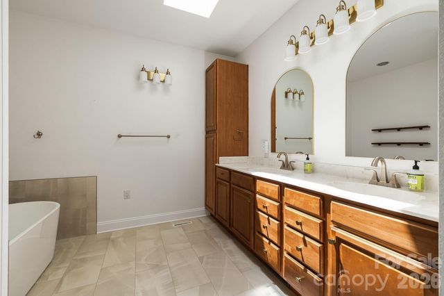67 Reeses Ridge Court, Hendersonville, NC 28739